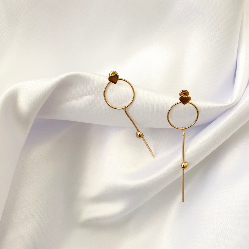 💕Last one Heart Drop Earrings Gold - Picture 2 of 5